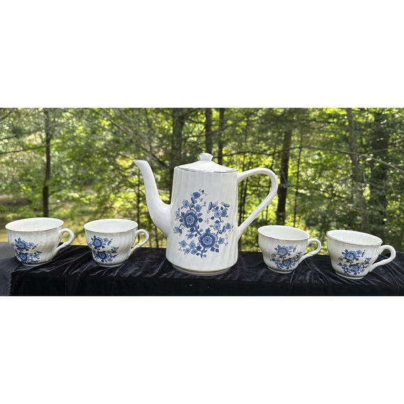 Wedgwood "Royal Blue" Ironstone Coffee Pot And 4 Coffee Cups Excellent! -S37